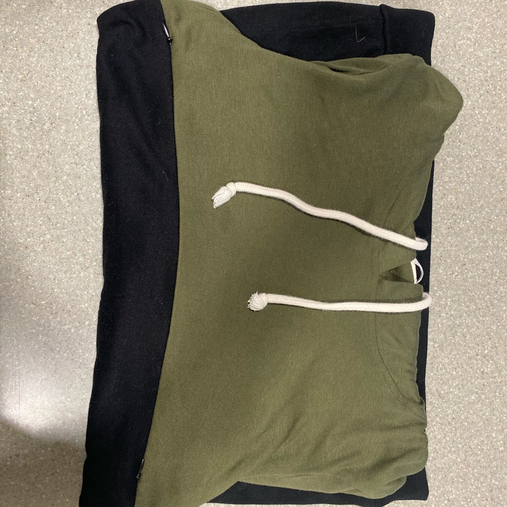 Breastfeeding Green and Black Hoodie with Drawstrings